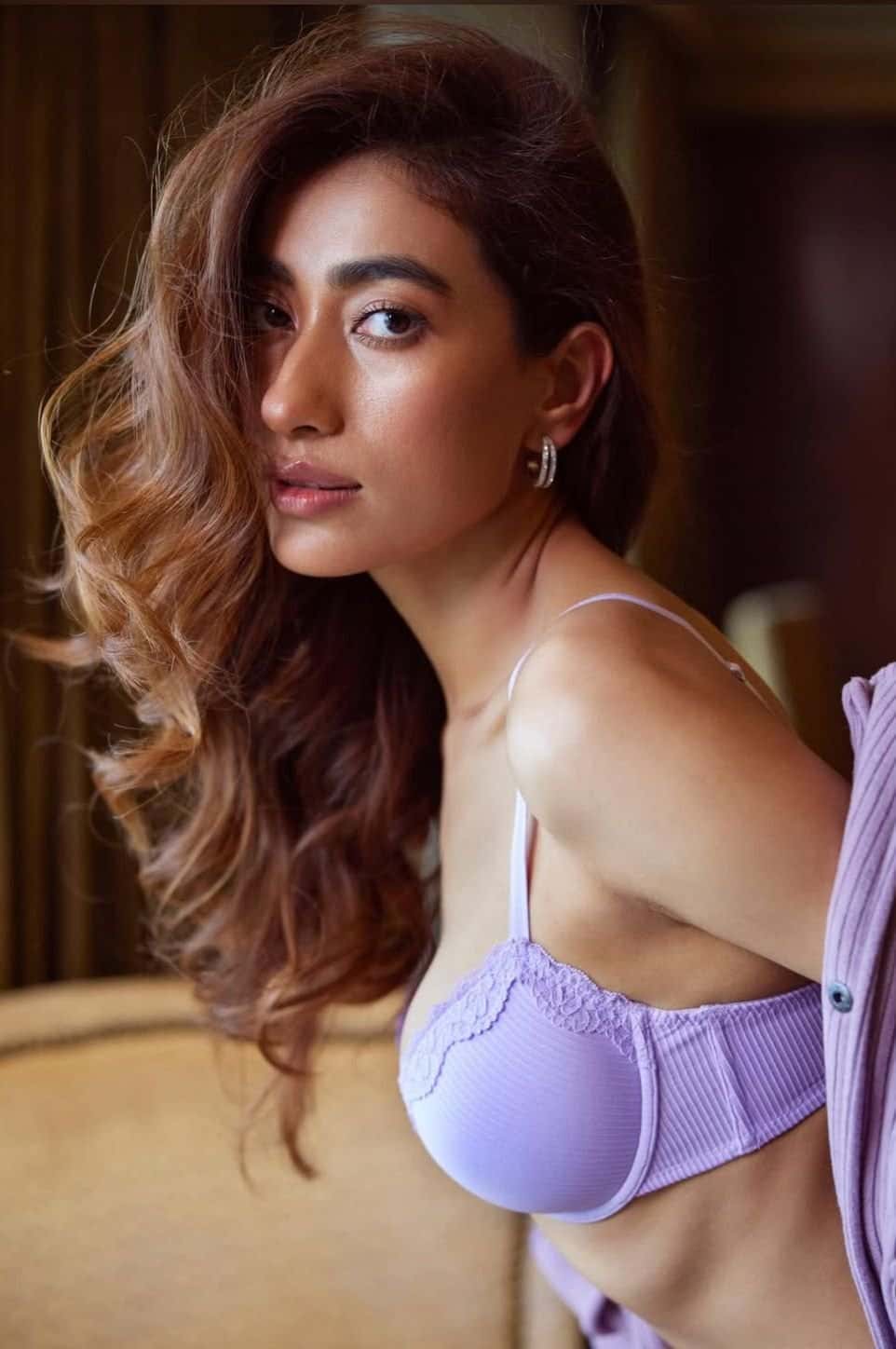 Gloria Portfolio 6
