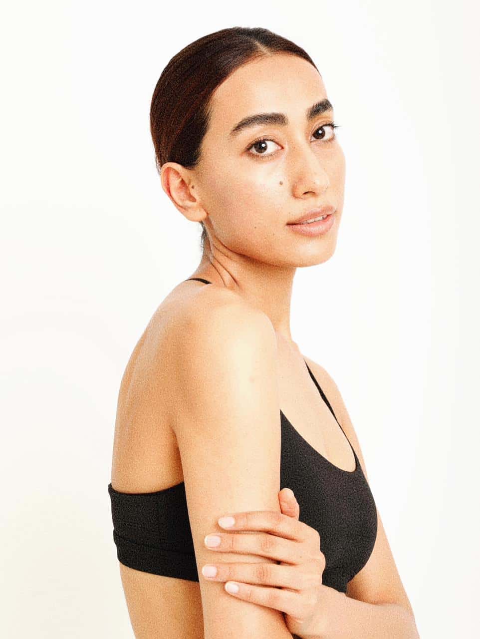 Gloria - Root Artists Model