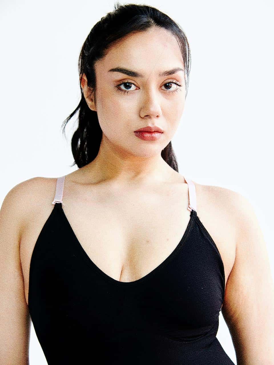 Kuhoo - Root Artists Model