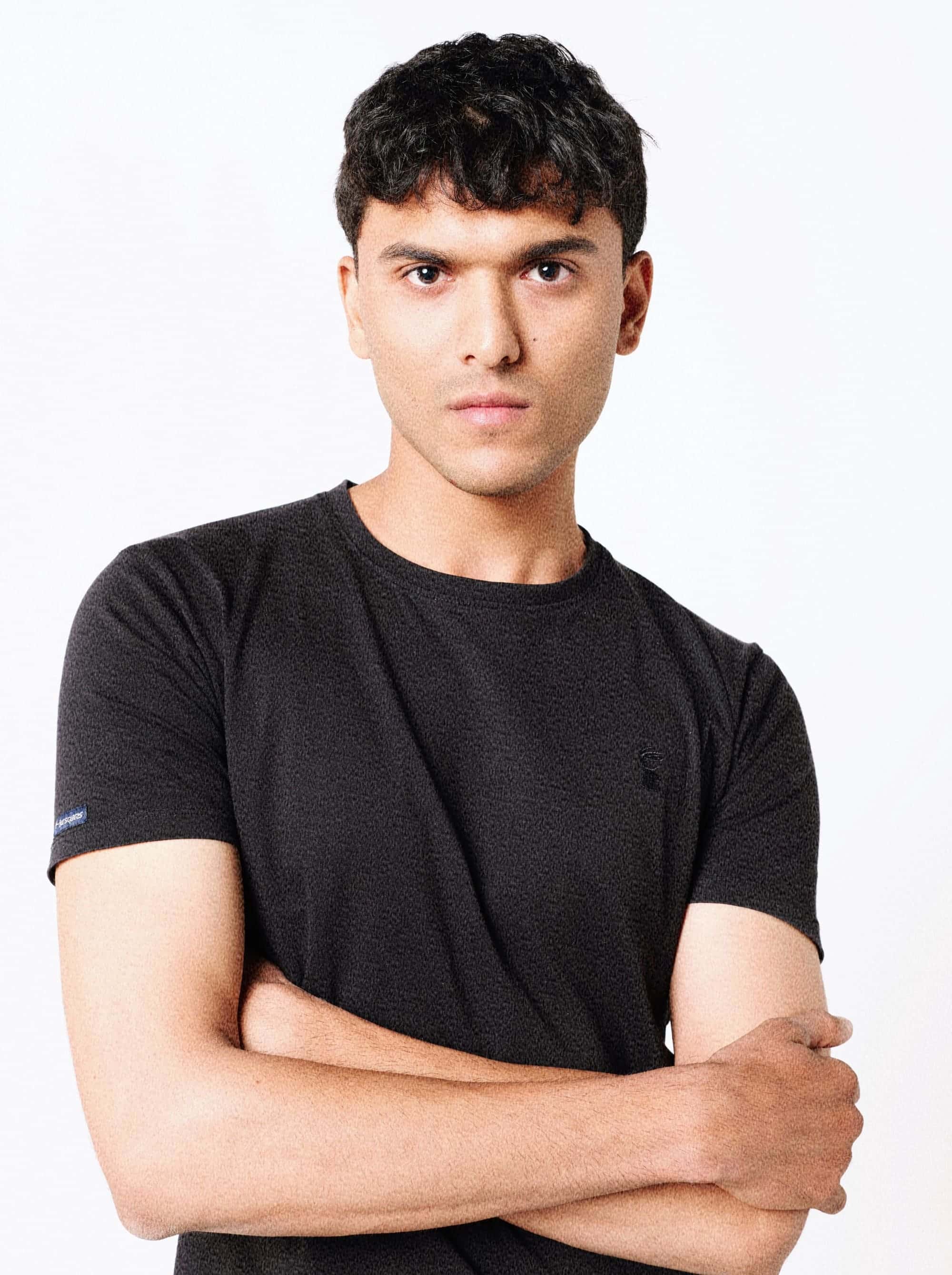 Raez - Root Artists Model